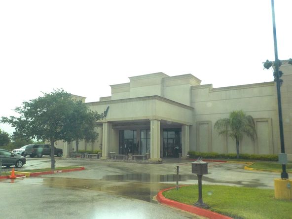 Hudson Boulevard Retail Pad: Hudson Boulevard Retail Pad, Brownsville, TX 78526
